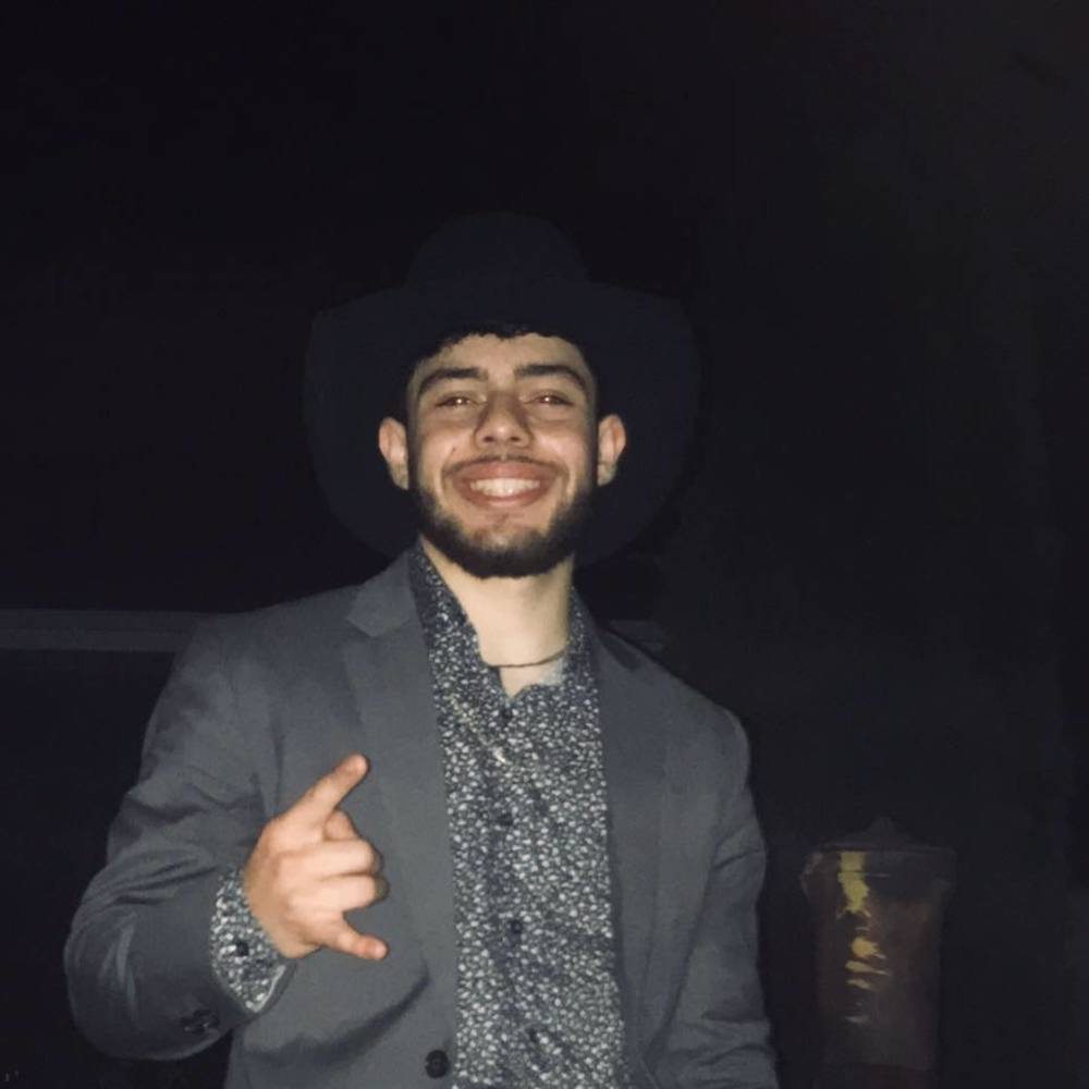 Meet your Posher, Luis